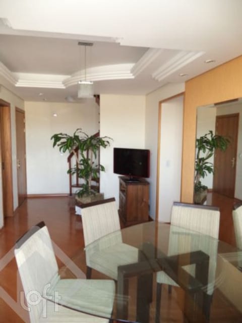 Image 22 - 243040
